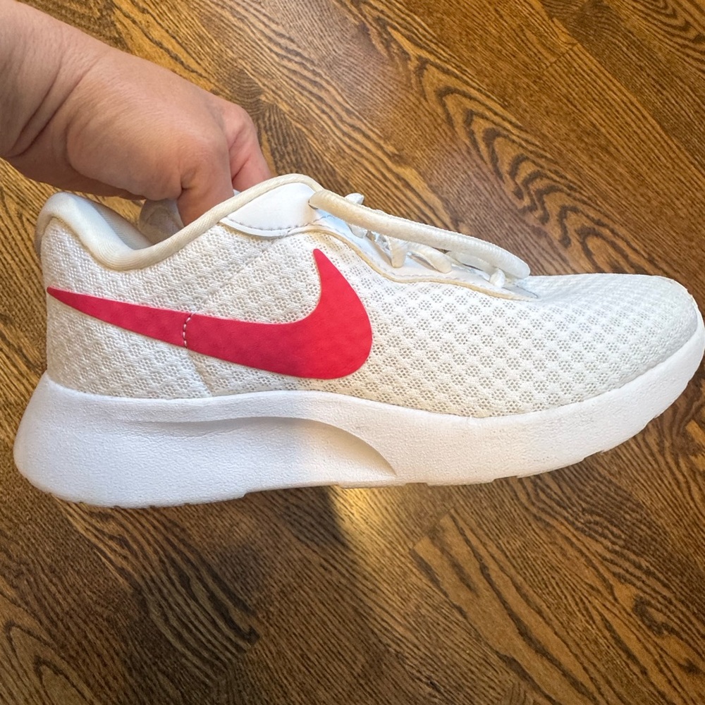 Nike White and Pink FlyEase Sneakers